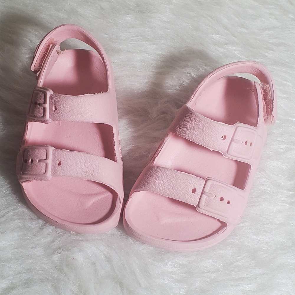Girl pink sandal